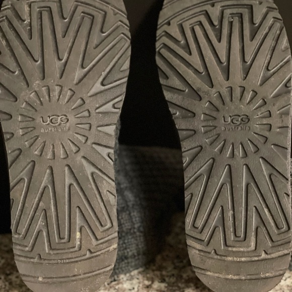 COPY - COPY - COPY - Ugg Leland Boots - Picture 7 of 7